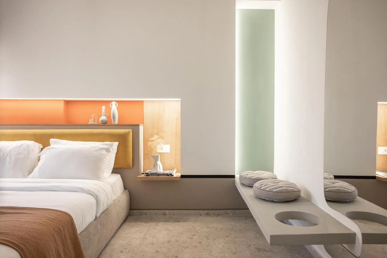 Desert 2 Bedrooms Apartment In Gemmayze Ar Rumayl