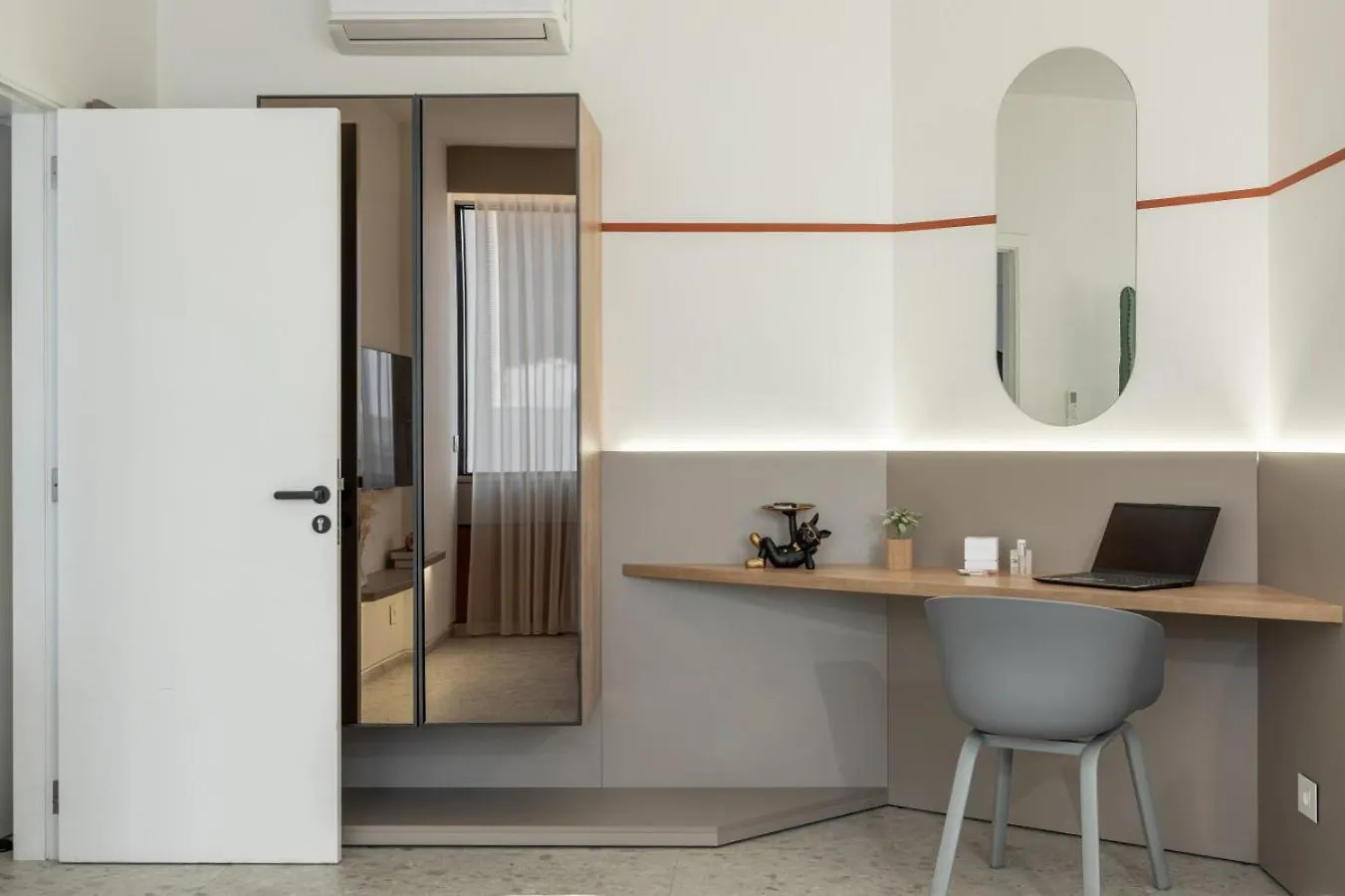 Desert 2 Bedrooms Apartment In Gemmayze Ar Rumayl Lebanon