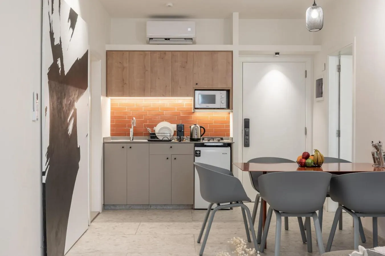 Desert 2 Bedrooms Apartment In Gemmayze Ar Rumayl